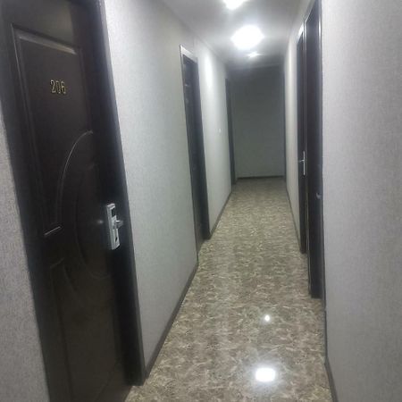 Hotel Leader Tbilisi ภายนอก รูปภาพ