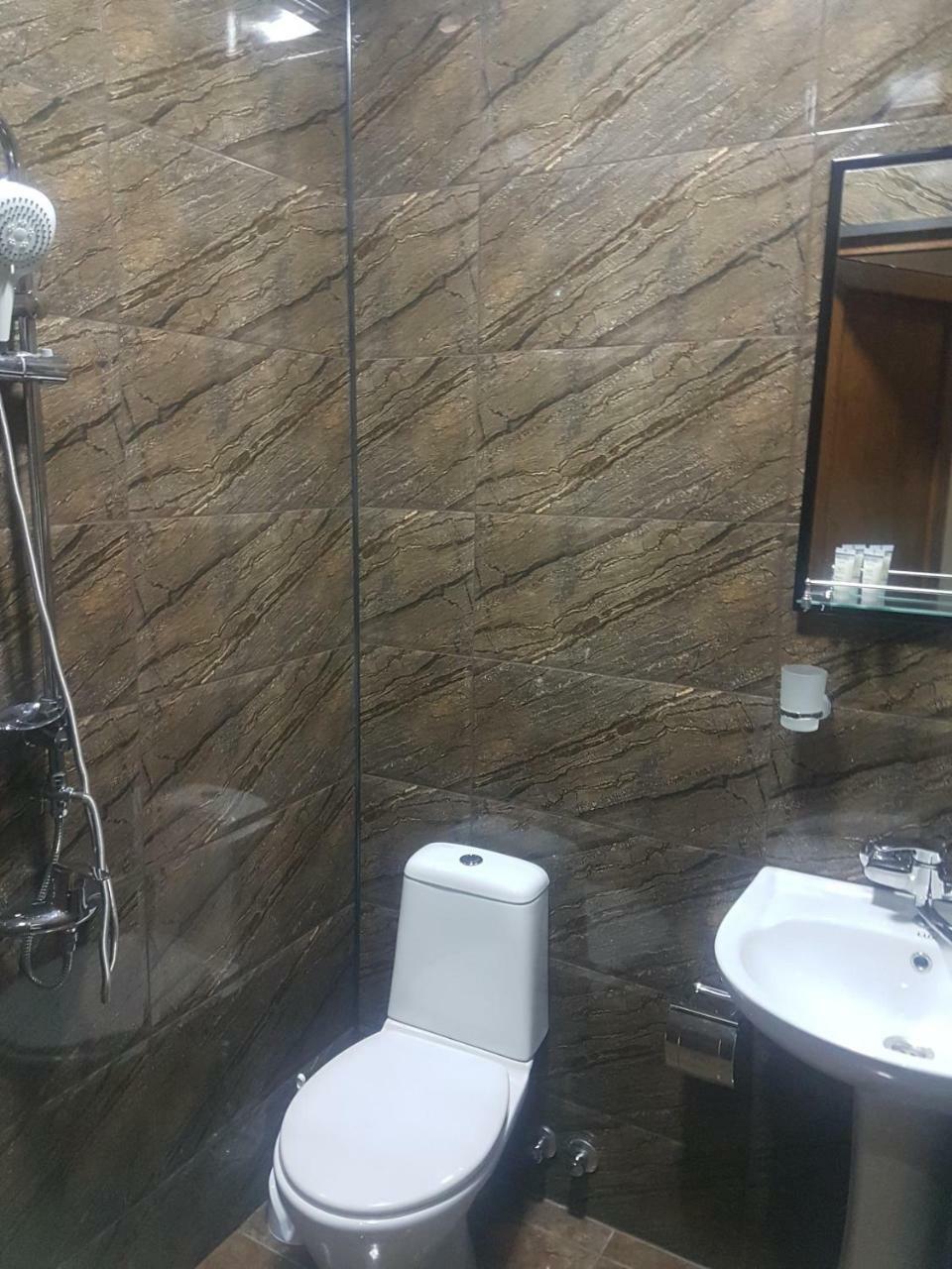 Hotel Leader Tbilisi ภายนอก รูปภาพ